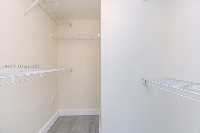 Building Photo - 1919 Van Buren St