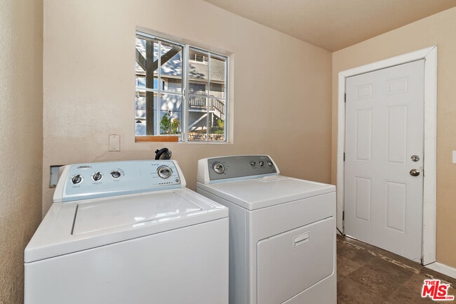 Building Photo - 28665 Zion Dr