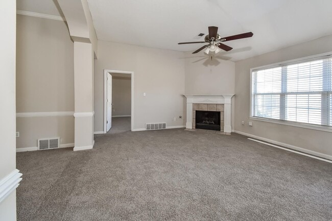 Building Photo - 9254 Tamhaven Dr