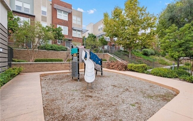 Building Photo - 58 Meridian Dr