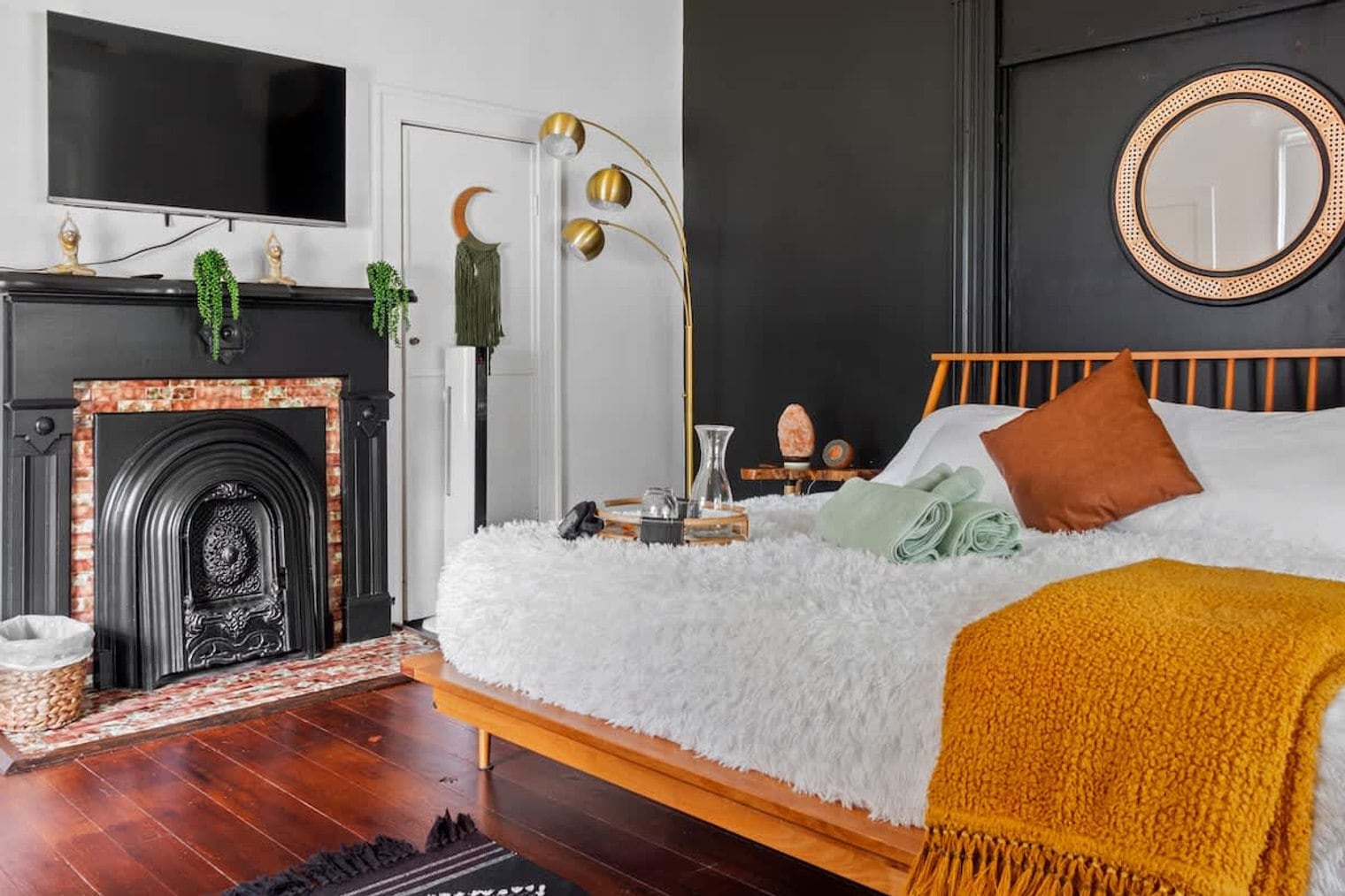 Building Photo - 241 W Water St