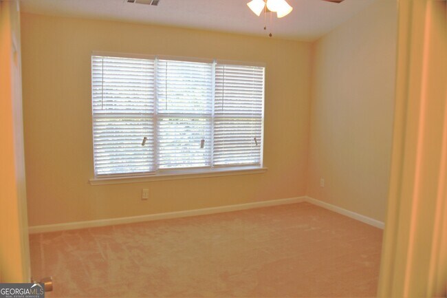 Building Photo - 962 Tree Creek Blvd