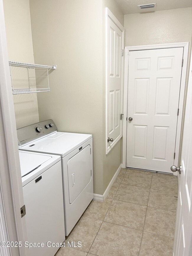 Building Photo - 5214 Brilliance Cir