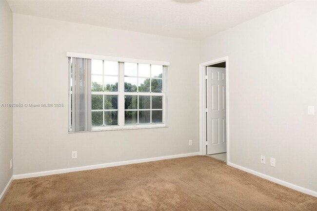 Building Photo - 5662 Enclave Pl