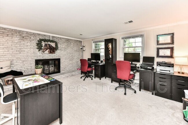 Building Photo - 7807 Suffolk Ct