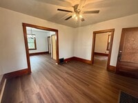 Building Photo - 312 W Arnold St