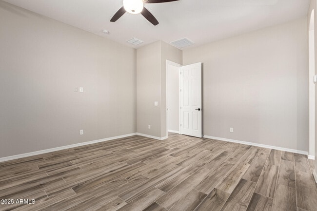 Building Photo - 2808 W Roosevelt Dr
