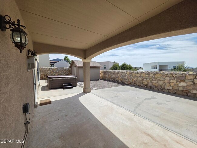 Building Photo - 7346 Gulf Creek Dr