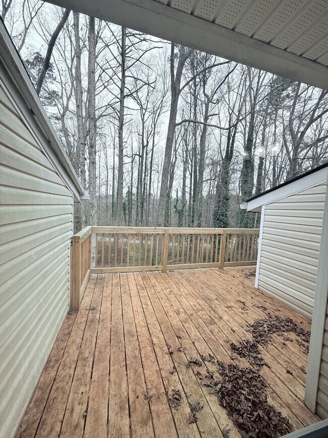 Building Photo - 2 Bedroom/2.5 bath near Lake Lanier