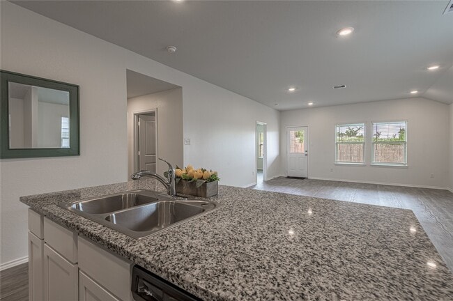 Building Photo - 117 Rockbridge Dr