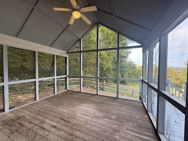 Building Photo - 125 Cogan Dr