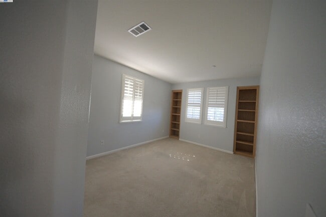 Building Photo - 1612 Marina Way