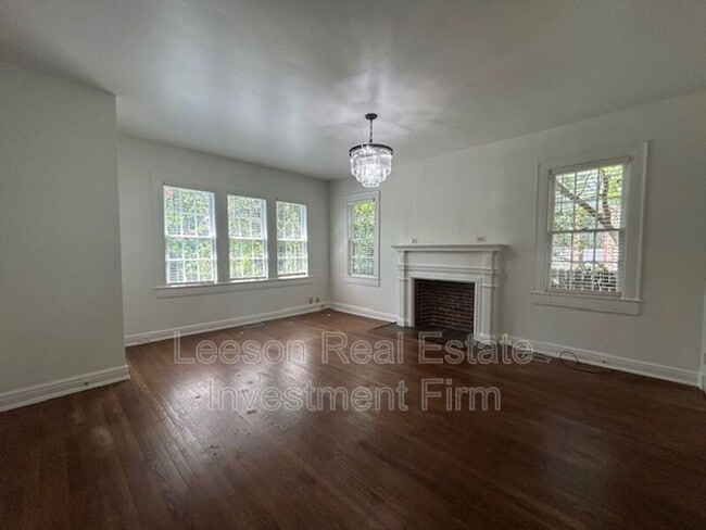Building Photo - 2409 Fairfield Ave
