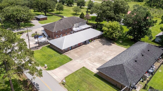 Primary Photo - 5135 Choctaw Rd