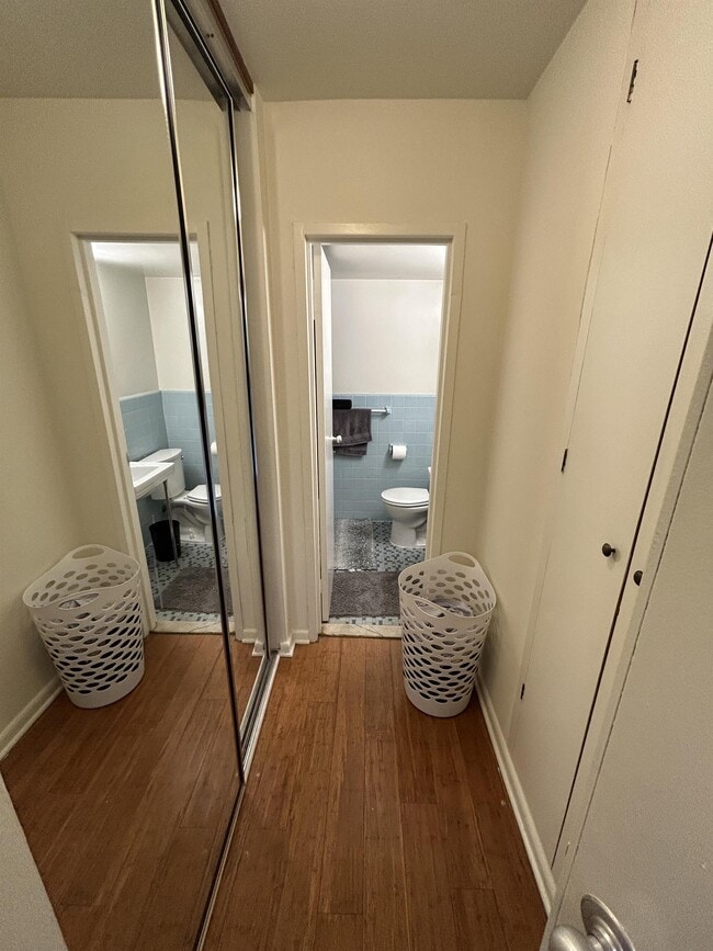 Building Photo - 950 25th St NW