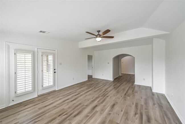 Building Photo - 1202 Maroon Ln