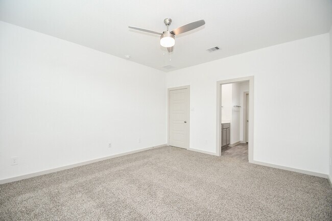 Building Photo - 2818 Bethnal Gdn Wy