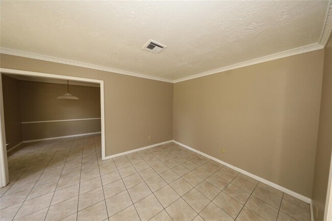 Building Photo - 9230 Stroud Dr