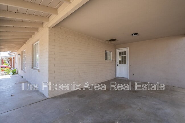 Building Photo - 787 W Flint St