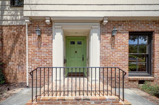 Building Photo - 3020 San Felipe St