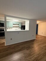 Building Photo - 7600 Portadown Ct