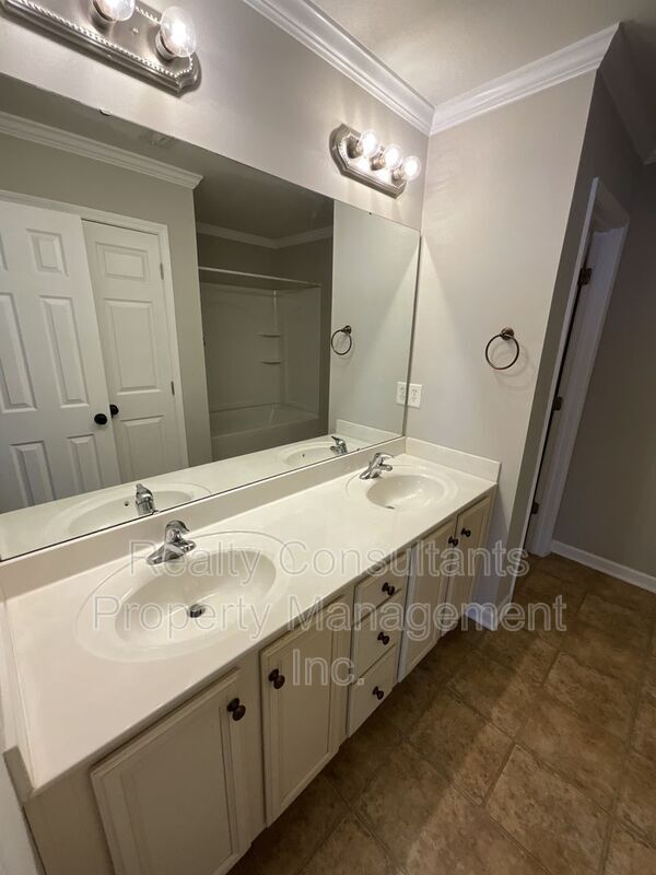 Building Photo - 300 Mourning Dove Terrace