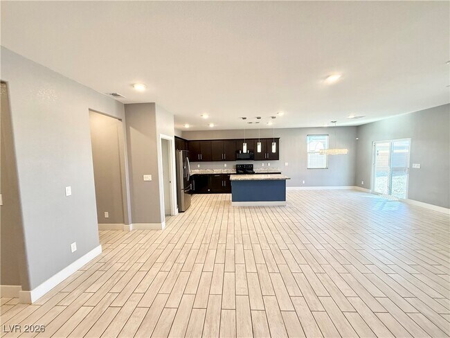 Building Photo - 3682 E Wallowa Dr