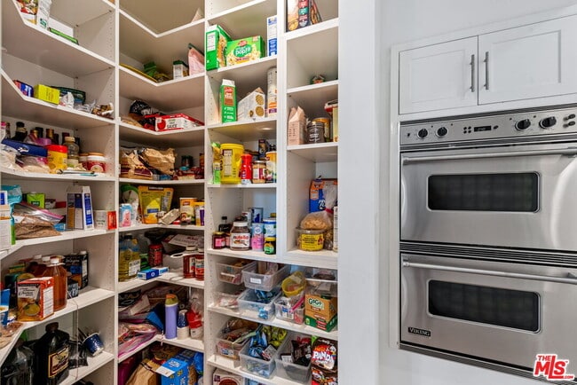 Building Photo - 19621 Wells Dr