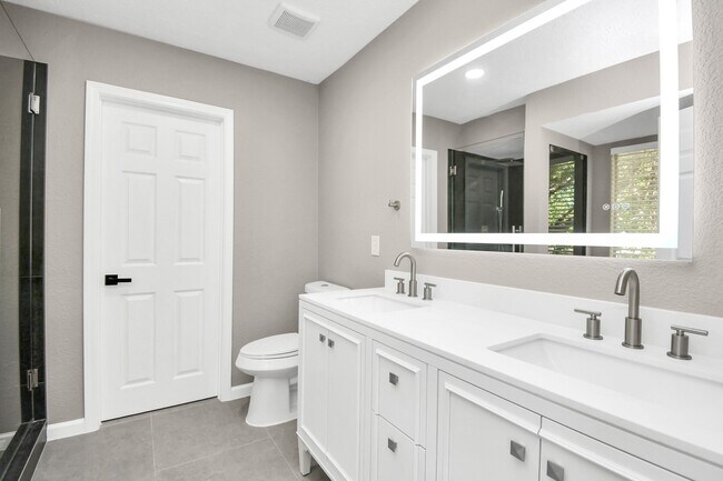 Building Photo - 14326 Little Willow Walk