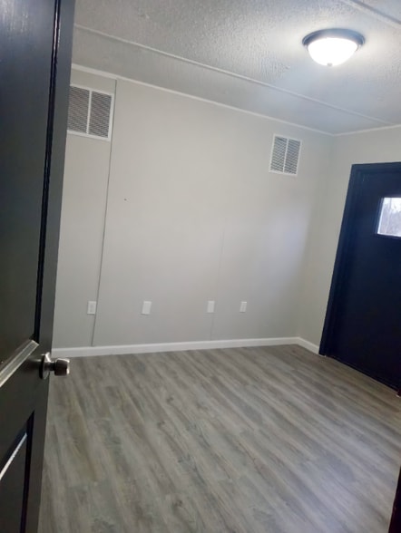 Building Photo - 777 E Yerby St