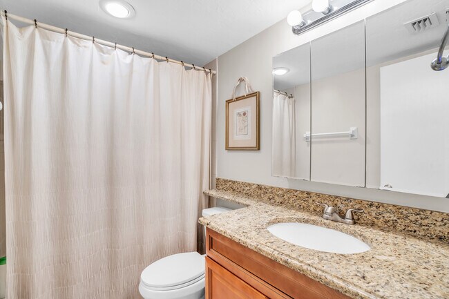 Building Photo - 4640 Chantelle Dr