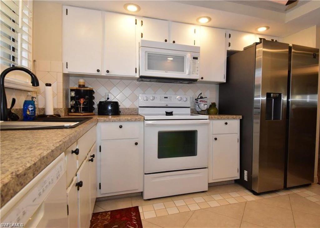 Turnkey kitchen - 2121 Collier Ave