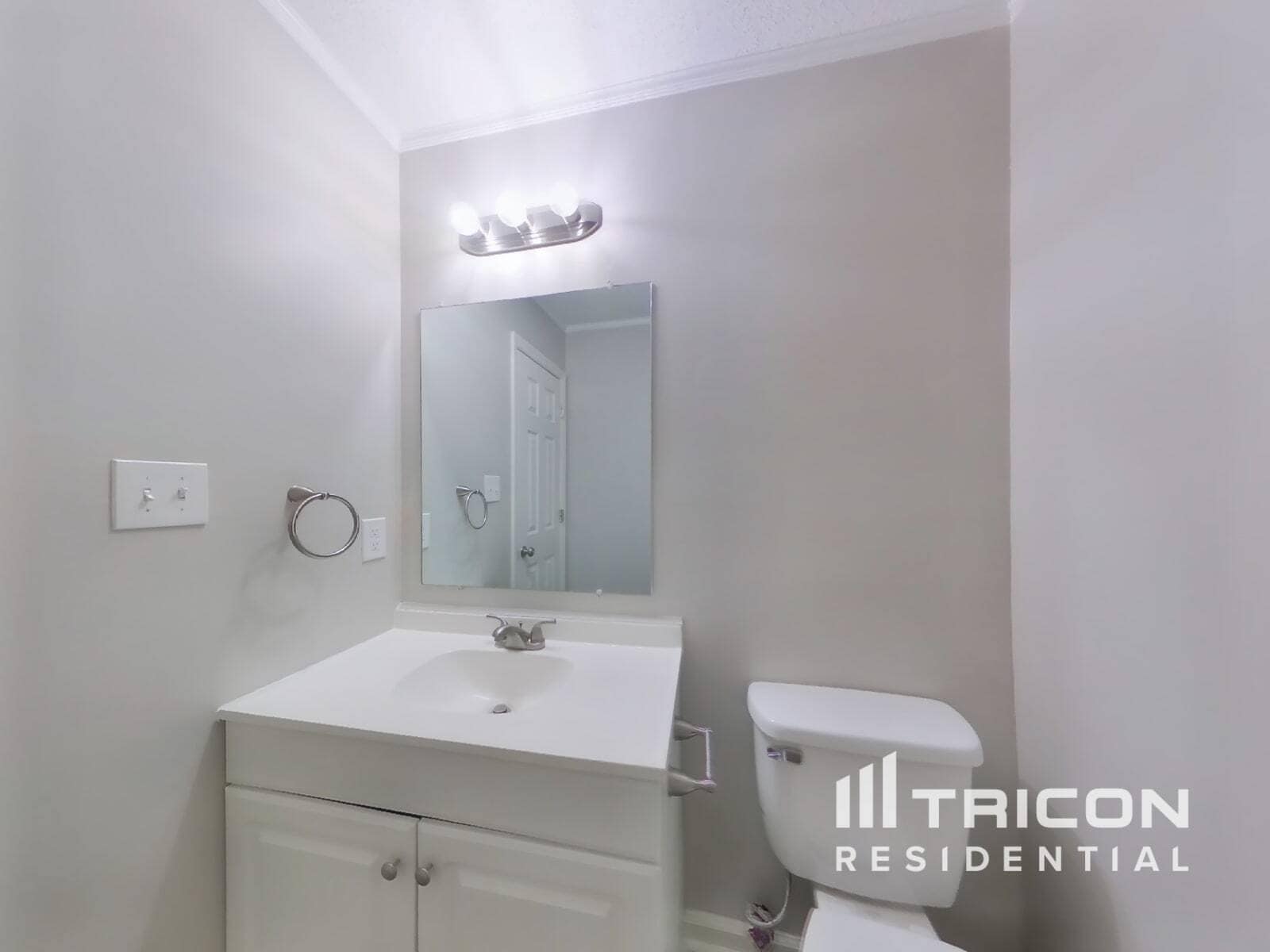 Building Photo - 6617 Flat Rock Dr