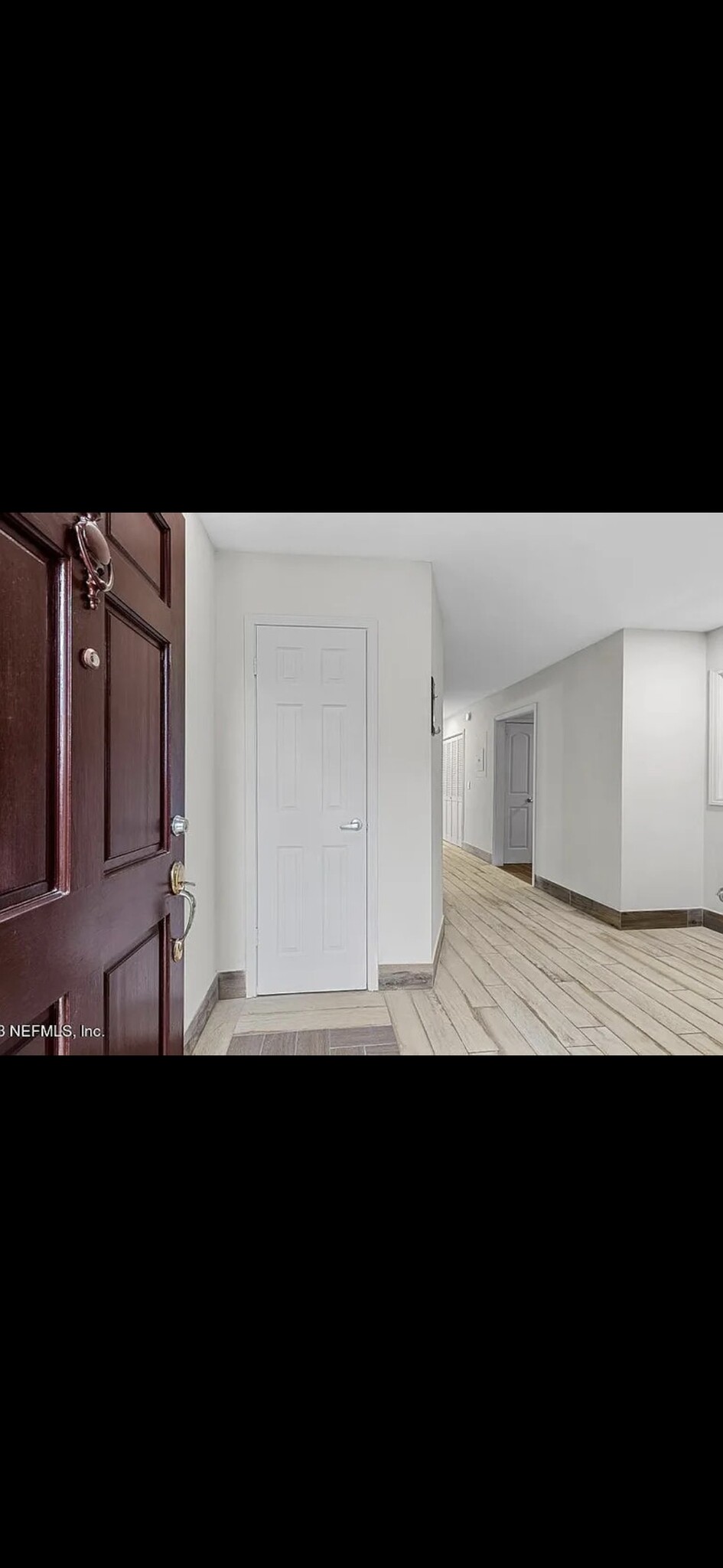 Foyer - 10961 Peppermill Ln