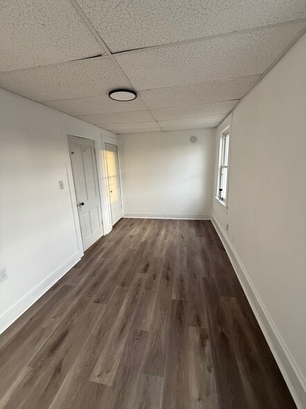 Building Photo - 87 Pine St