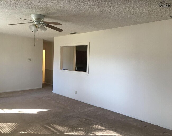 Building Photo - 1438 Harris Ln