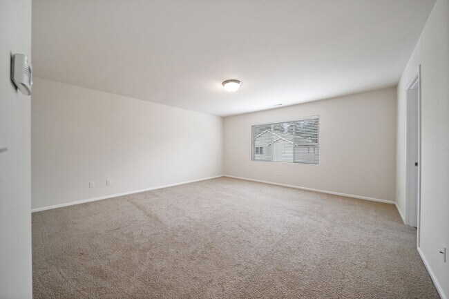 Building Photo - 3119 Harrier St NE