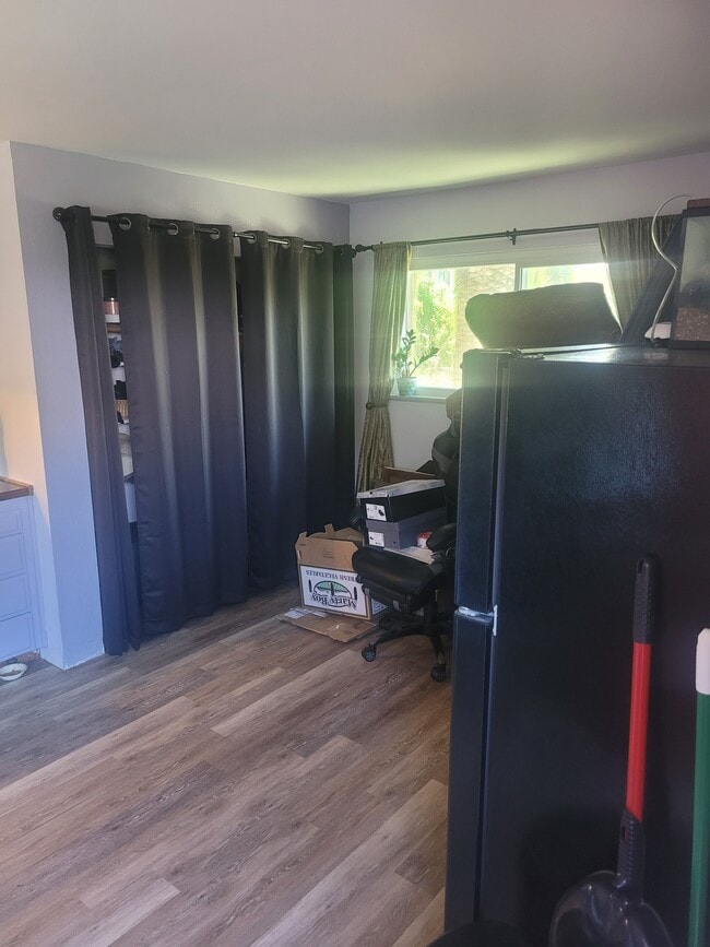 Primary Photo - 1941 Nancy Ave