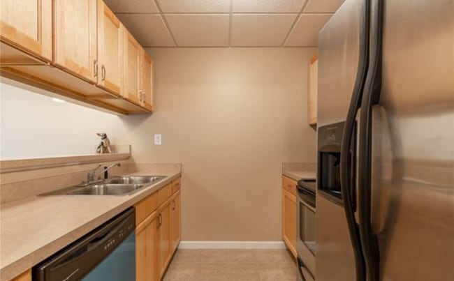 Building Photo - 38465 North Ln