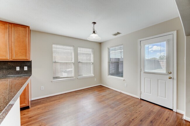 Building Photo - 21510 Juniper Meadows Dr