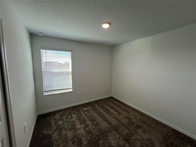 Building Photo - 930 Cattleman St