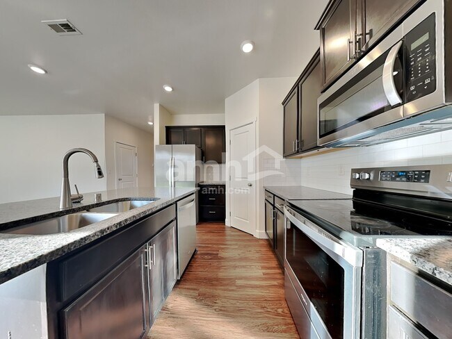 Building Photo - 19211 15th Ave Ct E