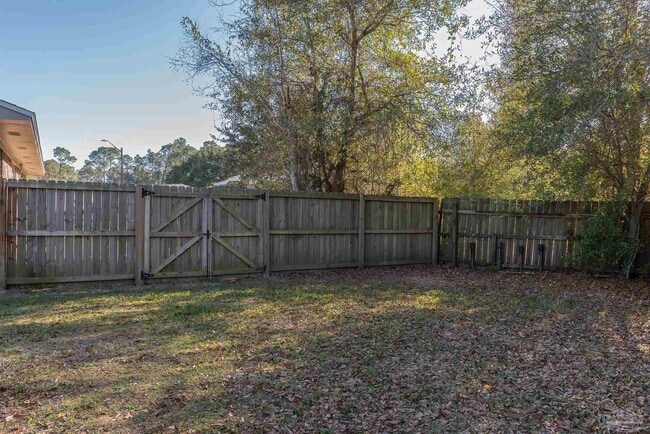 Building Photo - 8238 Li Fair Dr