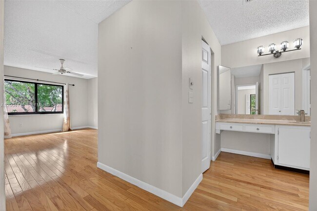 Building Photo - 21810 Cypress Cir