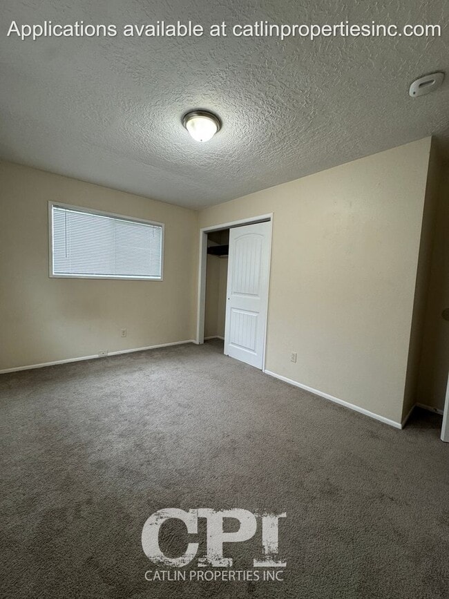 Building Photo - 124 Tilla Dr