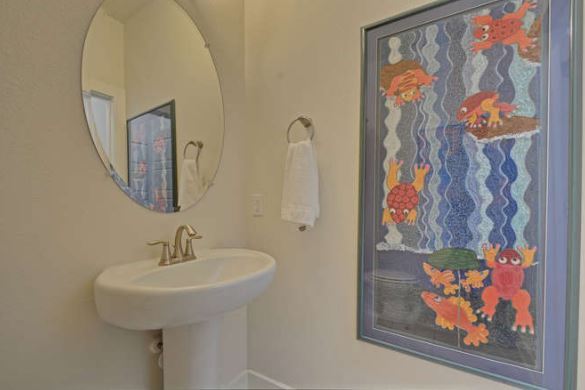 Main floor 1/2 bath - 1916 tripshaw lane