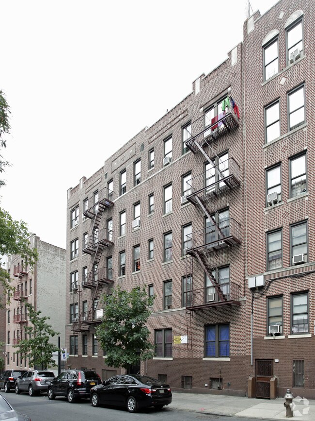 Primary Photo - 1755 Eastburn Ave