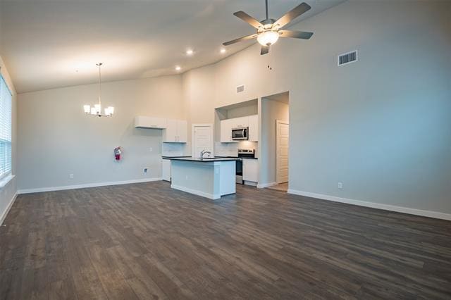 Building Photo - 741 Wheatfield Dr