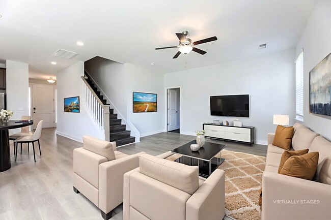 Building Photo - 123 Renwood Rd