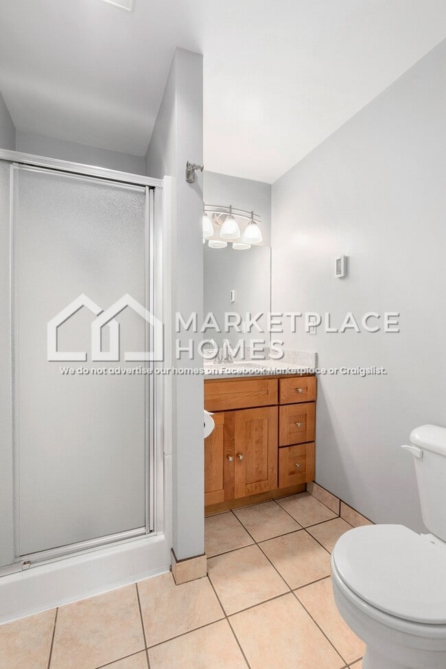 Building Photo - 615 S 225th St